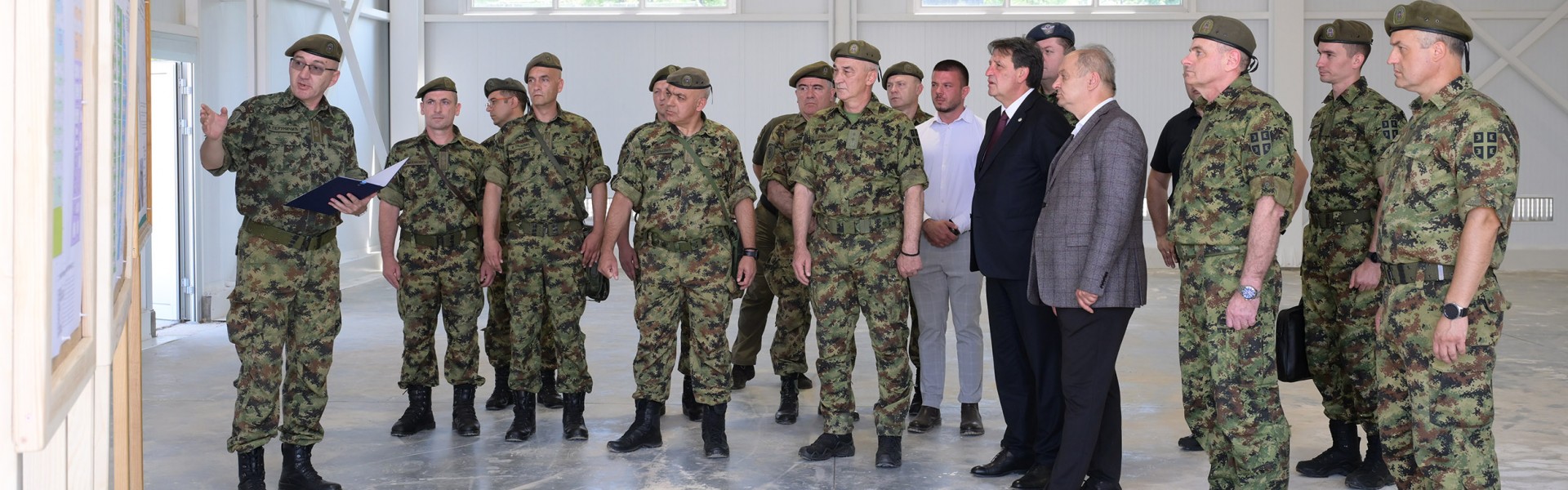 Minister of Defence inspects infrastructure works in Niš barracks
