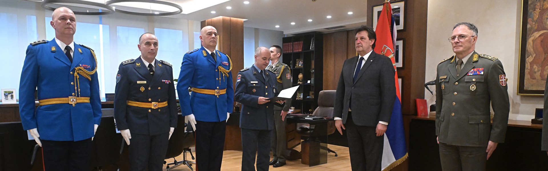 Ministar Gašić uručio ukaze o unapređenjima i postavljenjima na nove dužnosti