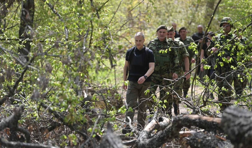 Minister Stefanović Visits Bases Grlić and Veliki Trn in Ground Safety Zone