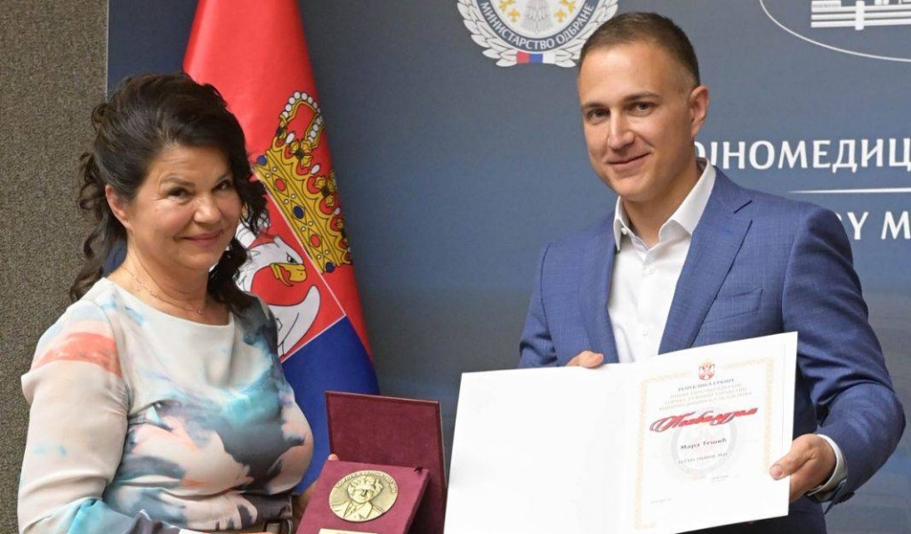 Ministar Stefanović uručio medalju najboljoj sestri VMA