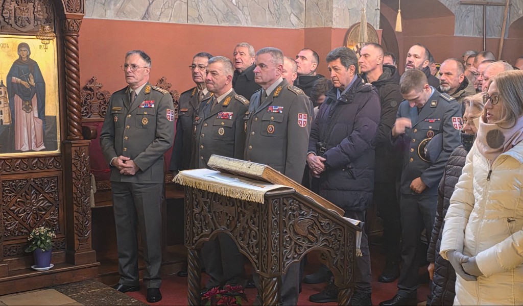 Начелник Генералштаба на божићно јутро у топчидерској цркви