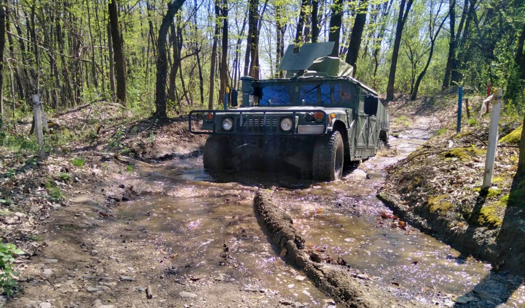 Обука за управљање теренским возилима