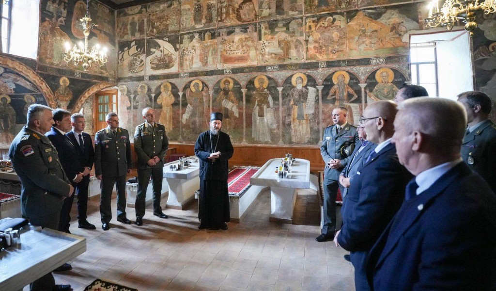 Minister Gašić visits Hilandar Monastery