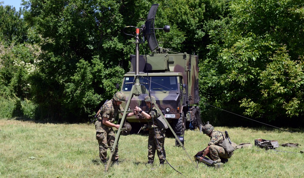 Signal Brigade units doing mobile camp