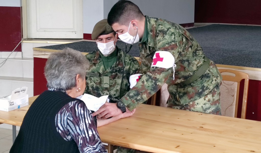 Military physicians provide assistance to village residents in Loznica and Ražanj