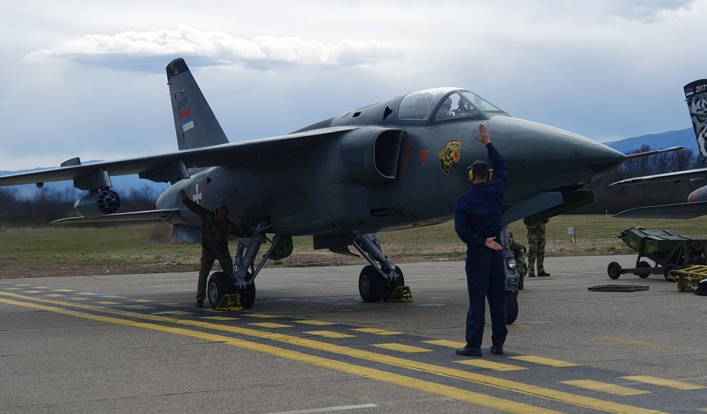 98th Air Brigade s aircraft technicians undergo training