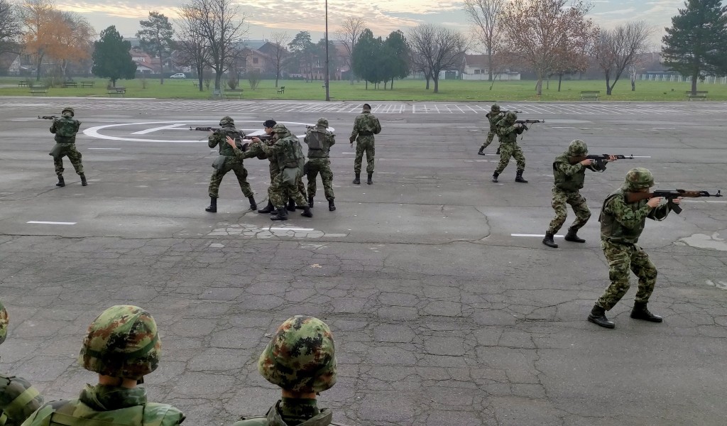 Soldiers train for reconnaissance and military police duties