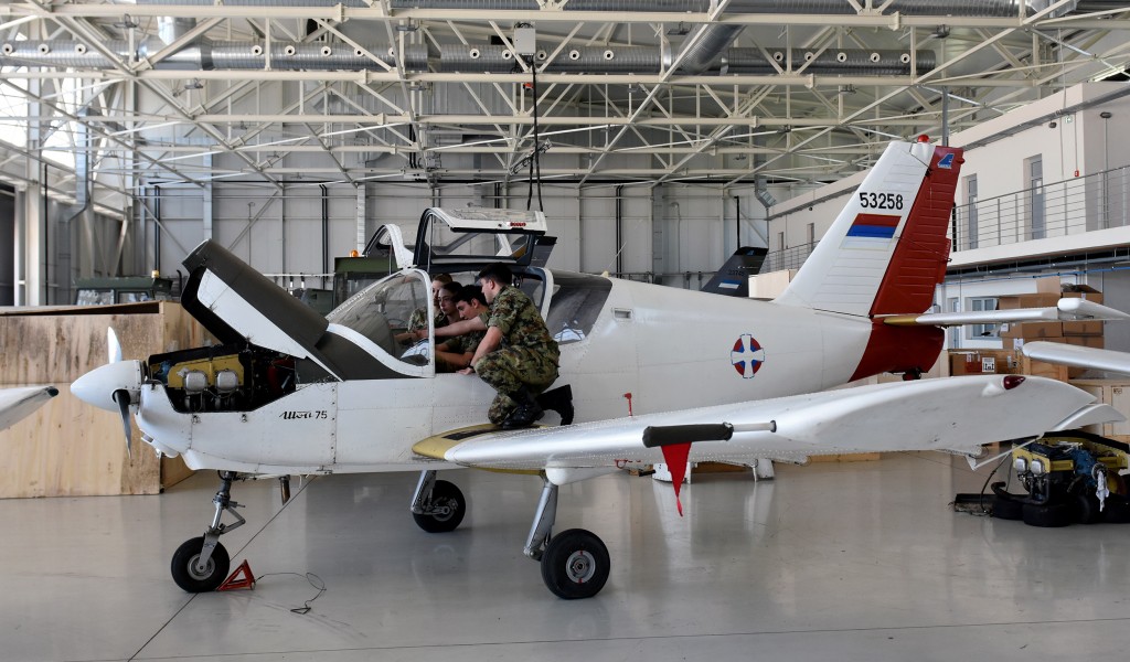 Obuka za tehničko održavanje aviona Vojske Srbije