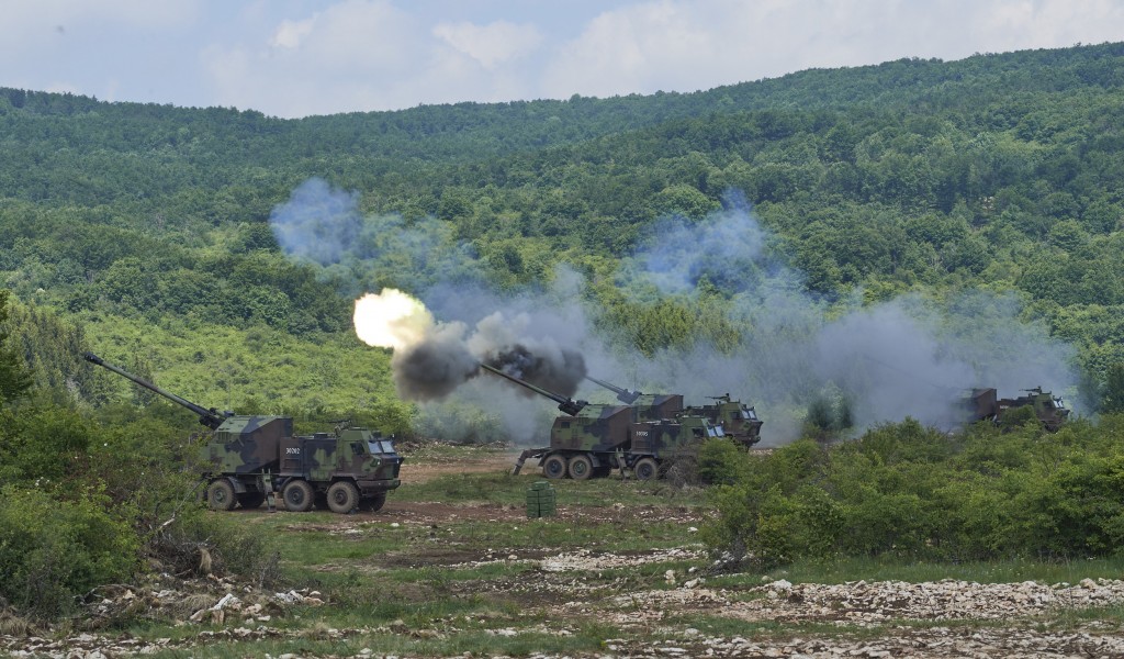 Members of Cypriot National Guard undergo training
