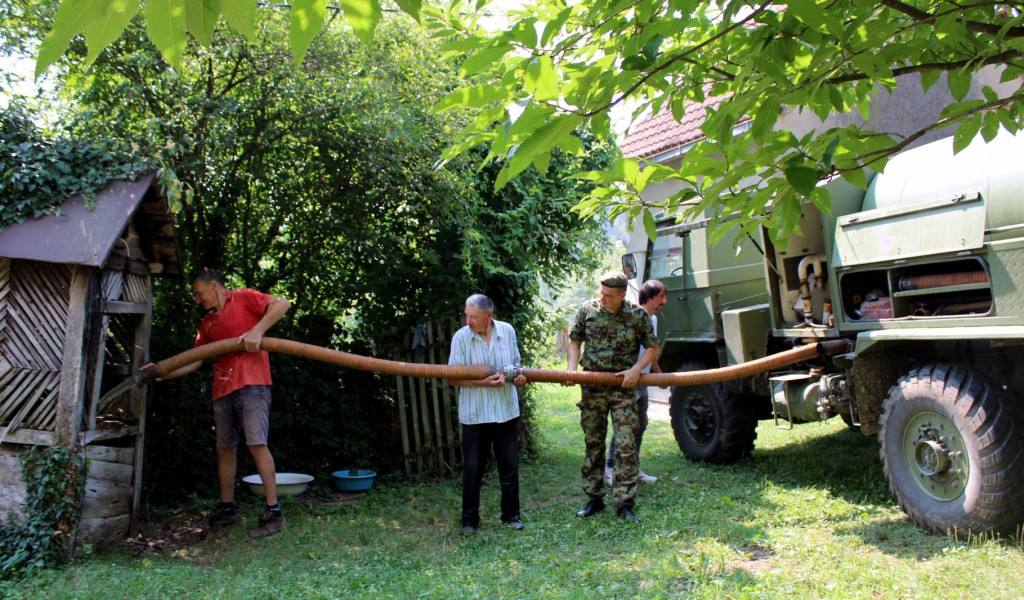 Pomoć Vojske Srbije u opštinama koje se suočavaju s nestašicom vode