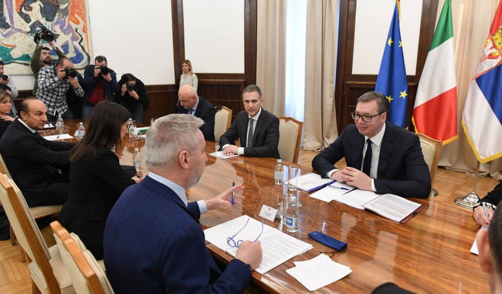 Meeting between President Vučić and Italian Minister of Defence