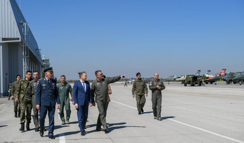 Minister Stefanović Today when we remember the heroic death of the 6th Fighter Air Wing pilots I want to pay tribute to these great people