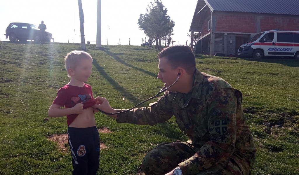 Military doctors provide medical assistance to residents of Pešter villages