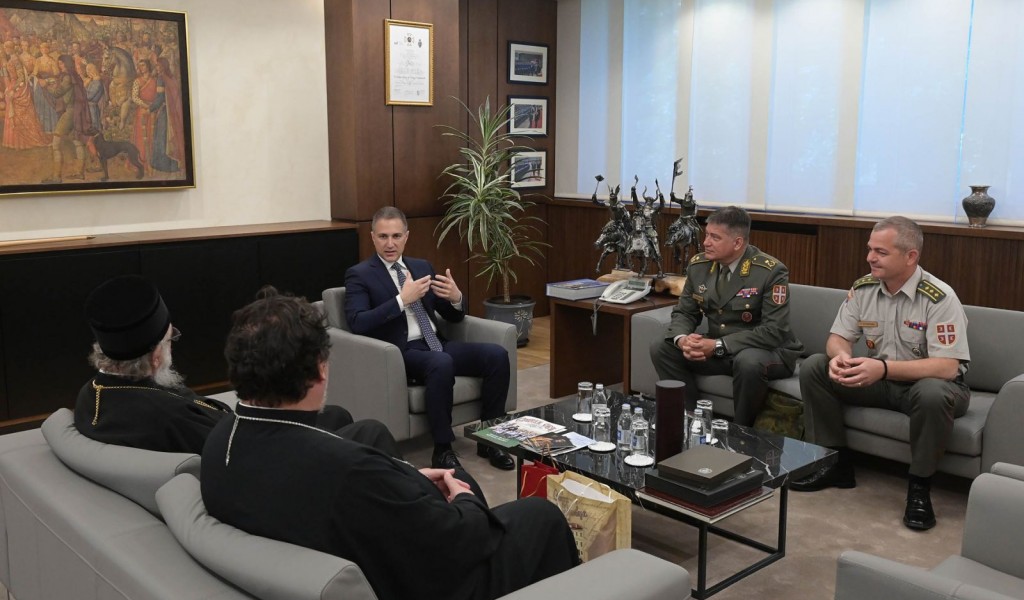 Minister Stefanović meets with Bishop Vasilije of Srem