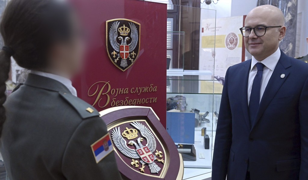 Министар Вучевић посетио Војнобезбедносну агенцију