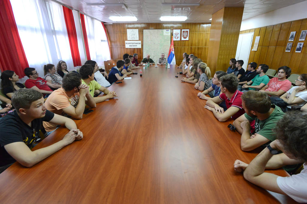 Students from Slovenia guests of the Military Geography Institute