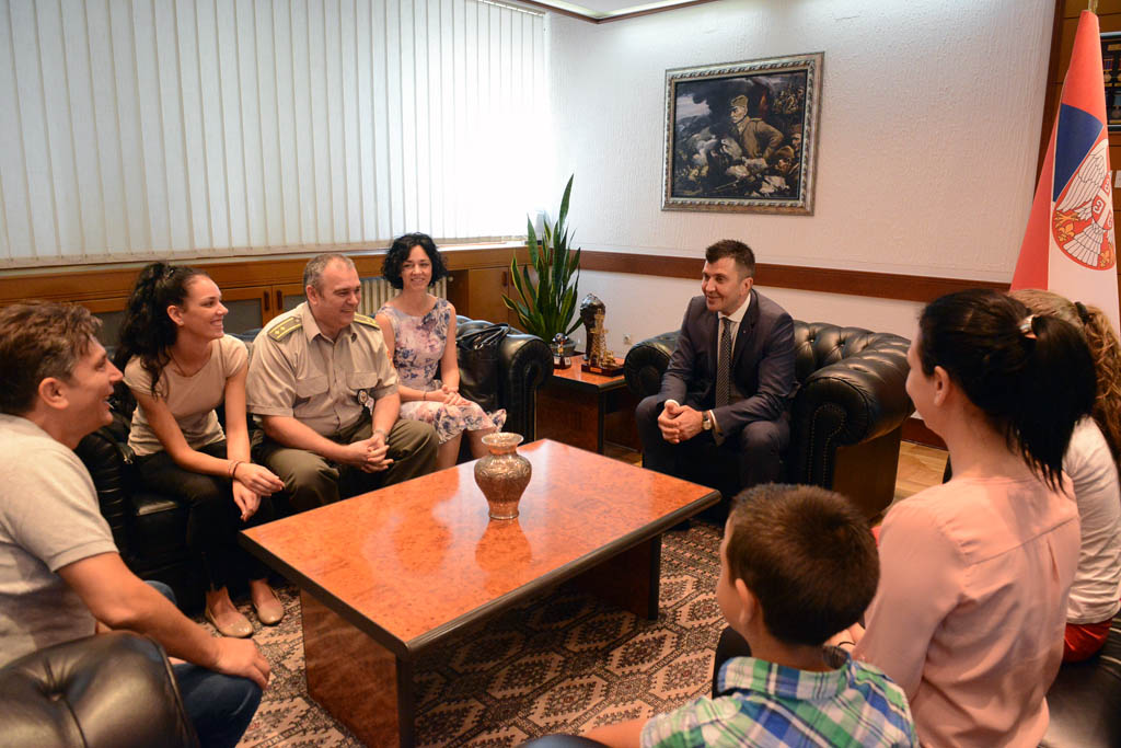 Defence Minister received family of Tijana Bogdanovic