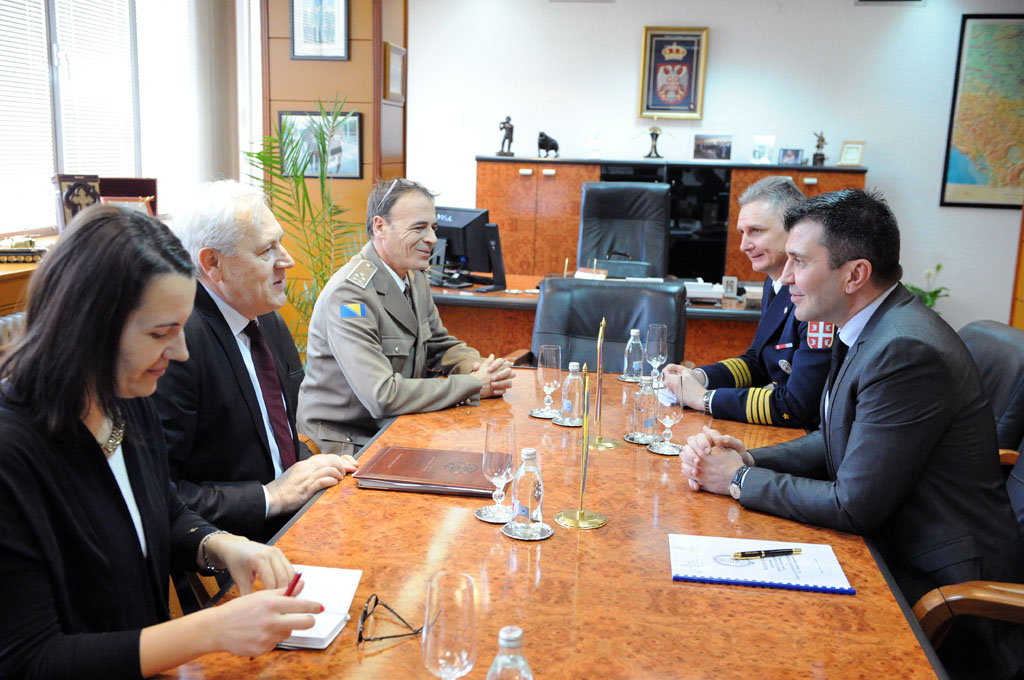 Minister of Defence meets Ambassador of Bosnia and Herzegovina