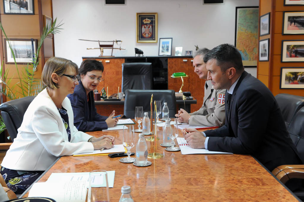 Enhancing cooperation with France in the field of defence