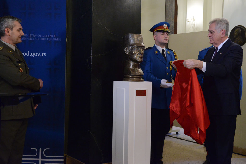 Bust of King Alexander I Karadjordjevic unveiled at the Central Military Club