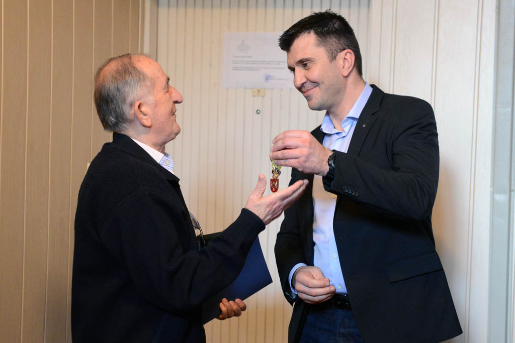 Министар Ђорђевић уручио кључеве од станова из Фонда СОВО
