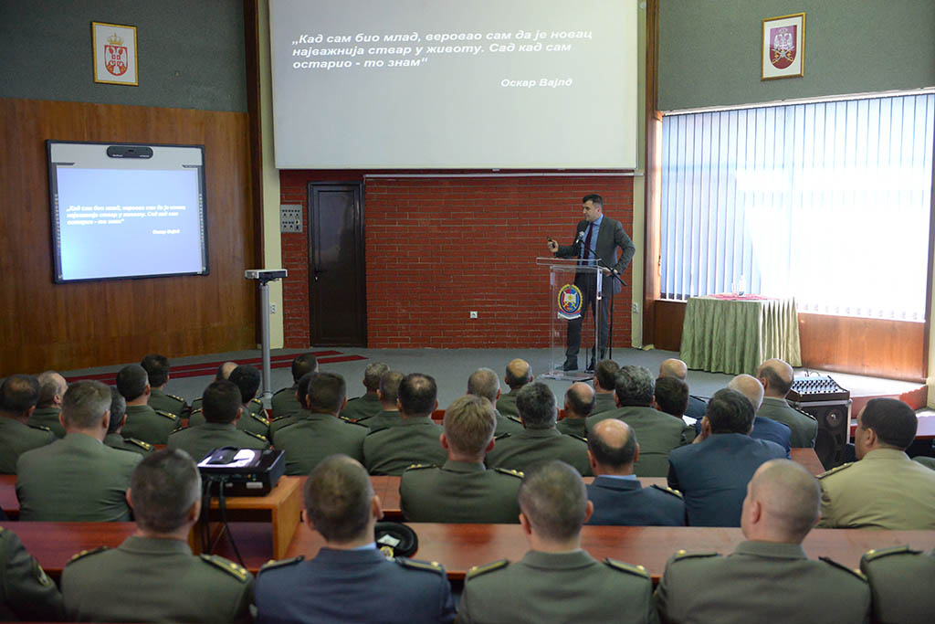 Defence Minister holds a lecture at National Defence School
