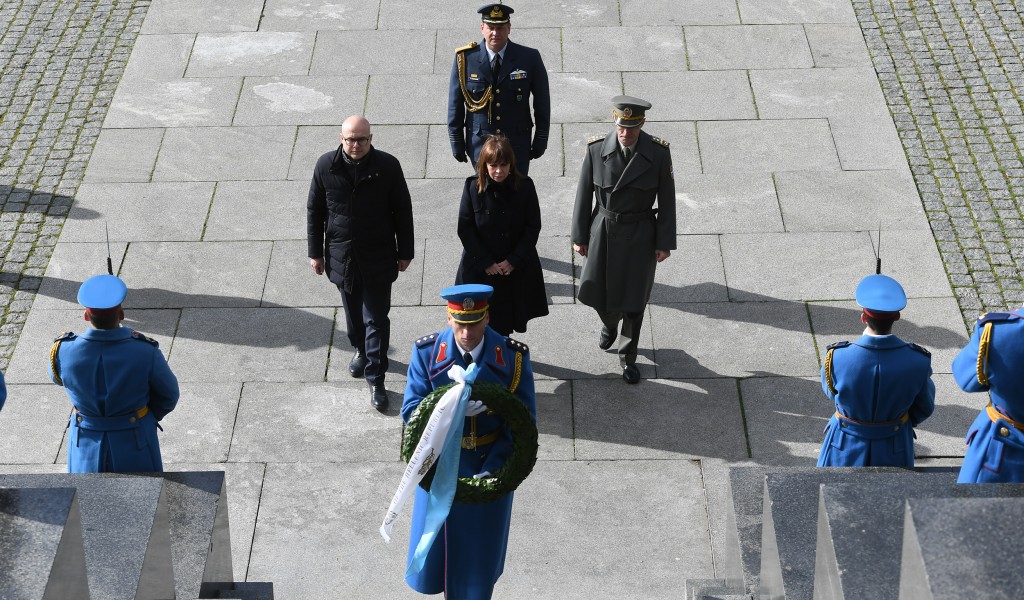 Predsednica Grčke Sakelaropulu položila venac na Spomenik neznanom junaku na Avali
