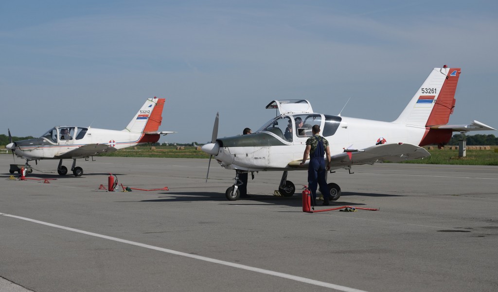 Selective flight training for Military Academy cadets