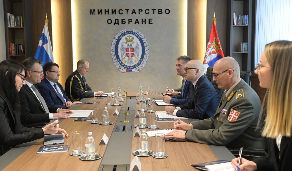  Састанак министра Вучевића са амбасадором Словеније Бергантом