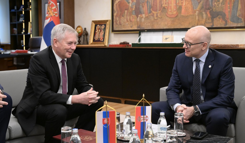 Састанак министра Вучевића са одлазећим амбасадором Словачке Росохом