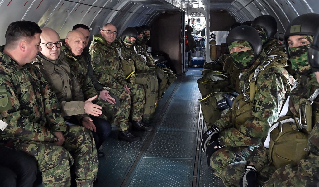 Minister Vučević visits 63rd Parachute Brigade