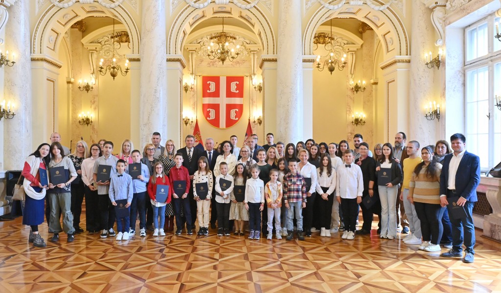 Awards presented to winners of Our Soldier our Hero Contest