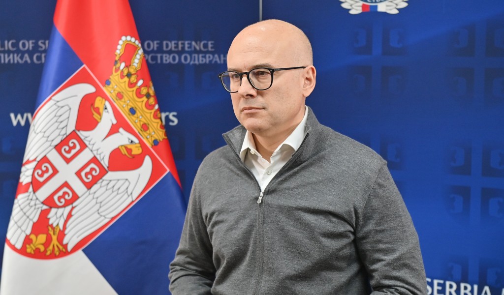 Министар Вучевић Служење војног рока је од користи за целу државу и за све који ће служити отаџбини