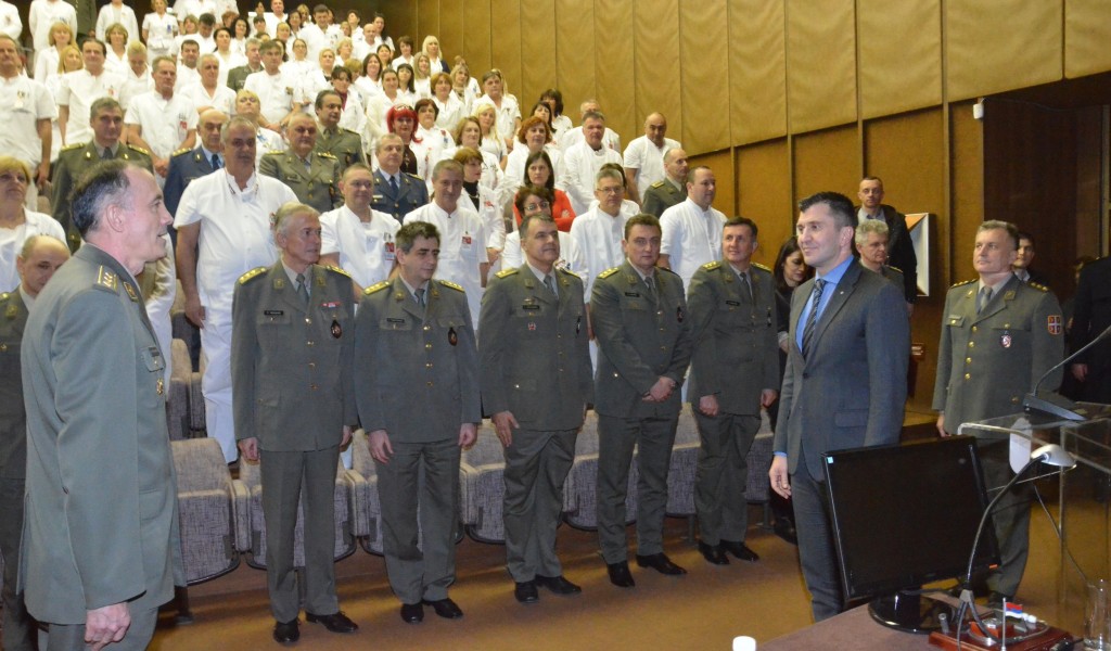 Министар одбране на састанку војног колектива на ВМА 