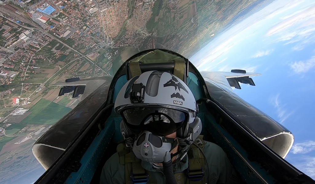 Apply for aviation reserve officers course and become Serbian Armed Forces pilot