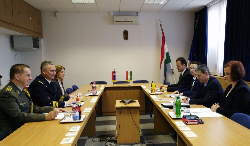 Intenziviranje saradnje u oblasti odbrane sa Mađarskom 