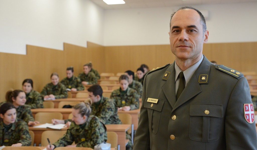 World-renowned scientist invites secondary school students to enrol in Military Academy  