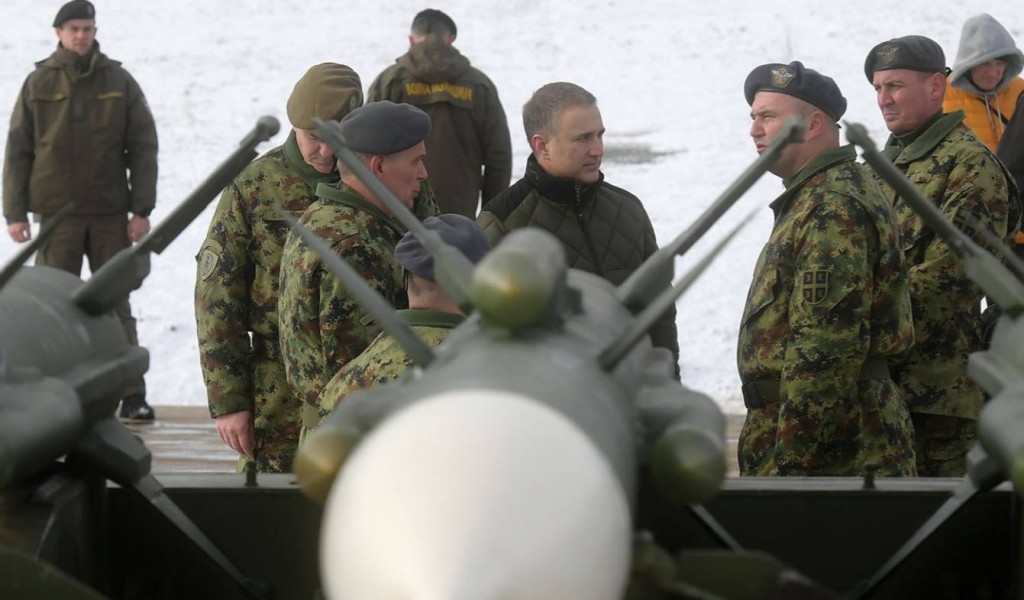 Minister Stefanović with Members of 310th Air Defence Self Propelled Missile Battalion