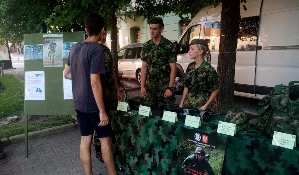 Predstavljanje dobrovoljnog služenja vojnog roka u Vršcu 