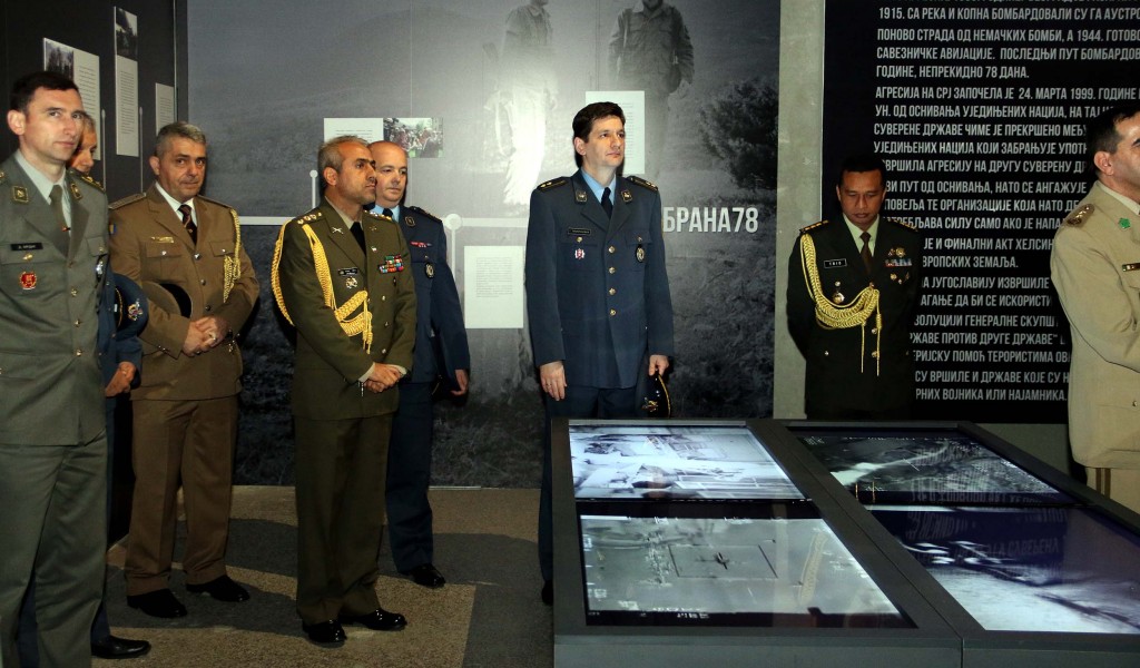 Војно дипломатски представници посетили изложбу Одбрана 78 