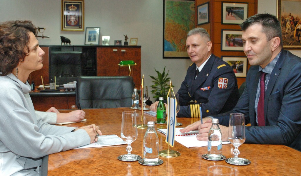 Minister of Defence meets Ambassador of Israel