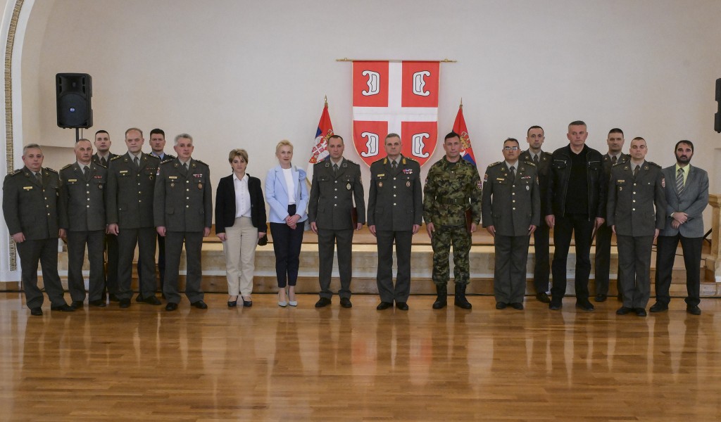 Priznanja za najbezbednije vojne vozače