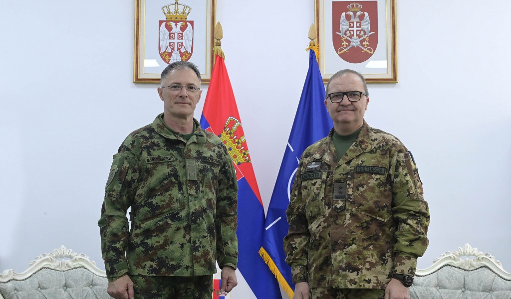 Начелник Генералштаба са командантом КФОР