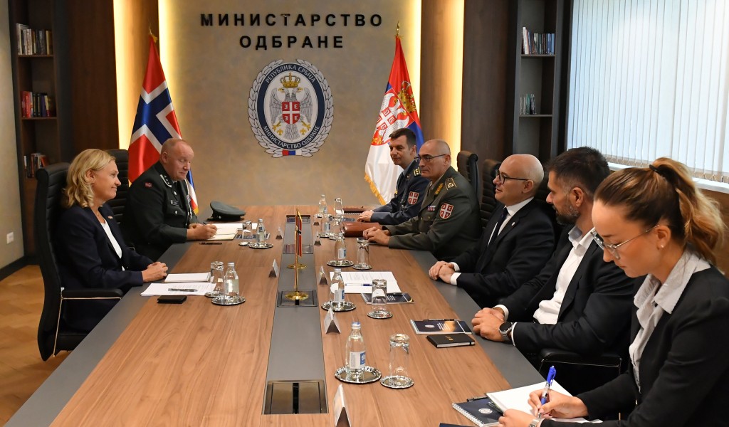 Састанак министра Вучевића са новоименованом амбасадорком Норвешке 