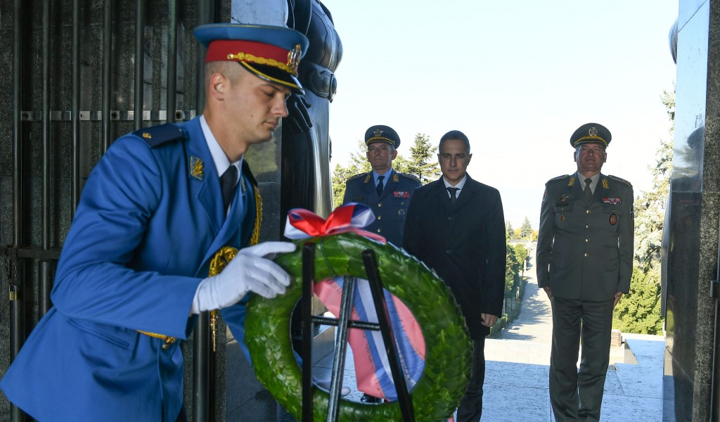 Minister Stefanović lays wreath at Monument to Unknown Soldier to mark Liberation of Belgrade Day