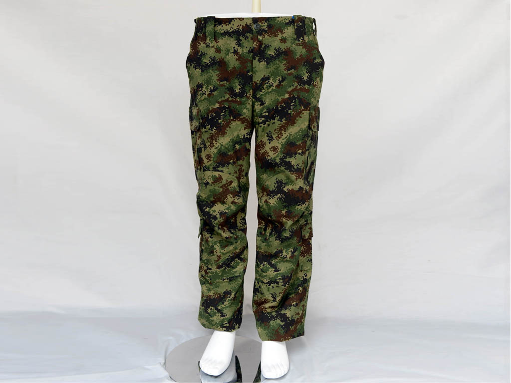 Нове летње панталоне за припаднике Војске
