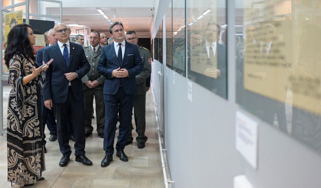 Министар Вучевић отворио изложбу Хартије једног времена немачка ратна пропаганда 1941 1944