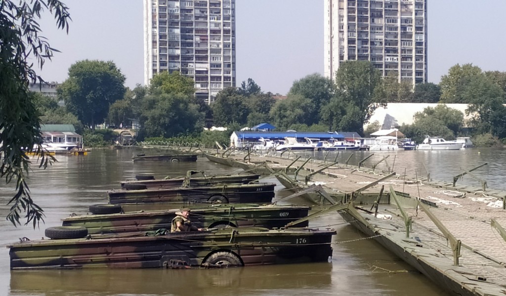 SAF members re install pontoon bridge to Lido Beach