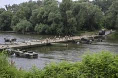 Војска Србије поставила мост преко Велике Мораве код Свилајнца