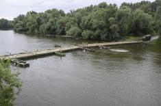 Војска Србије поставила мост преко Велике Мораве код Свилајнца